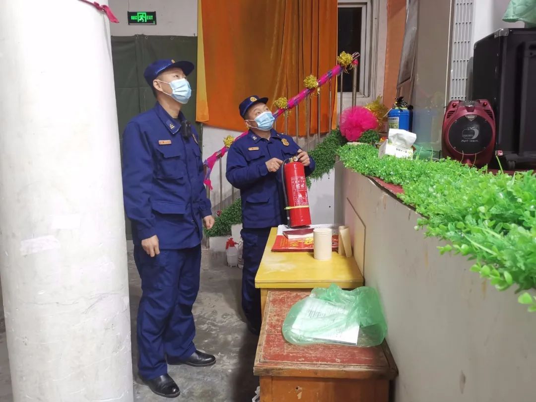 冬季防火|昨晚，阜阳消防突击检查80余家社会单位(图3)