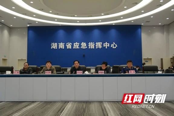 下店上宅，火灾造成多人死亡，令人扼腕叹息(图1)