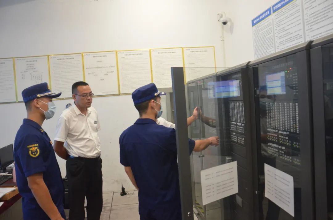 阜阳消防开展全市高层民用建筑专项夜查活动(图5)
