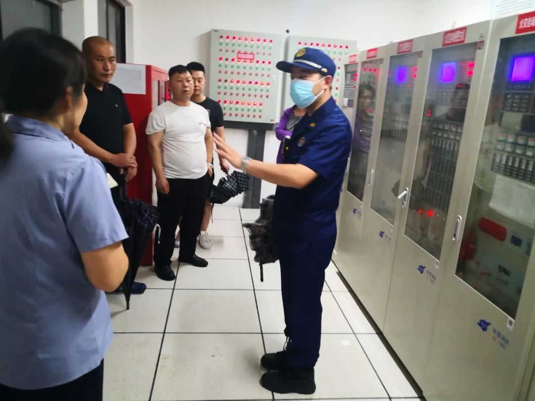 阜阳消防开展全市高层民用建筑专项夜查活动(图7)